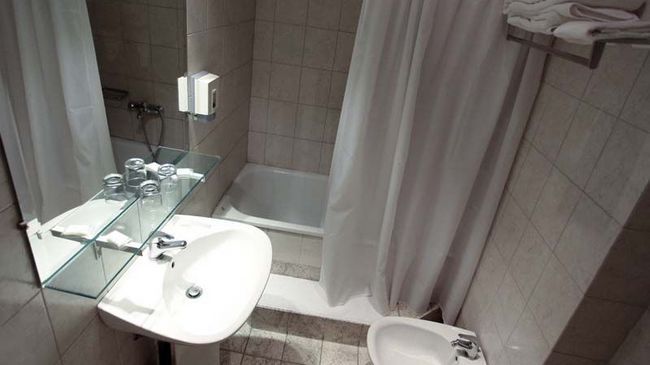 Hotel Regency كورتشي الغرفة الصورة
